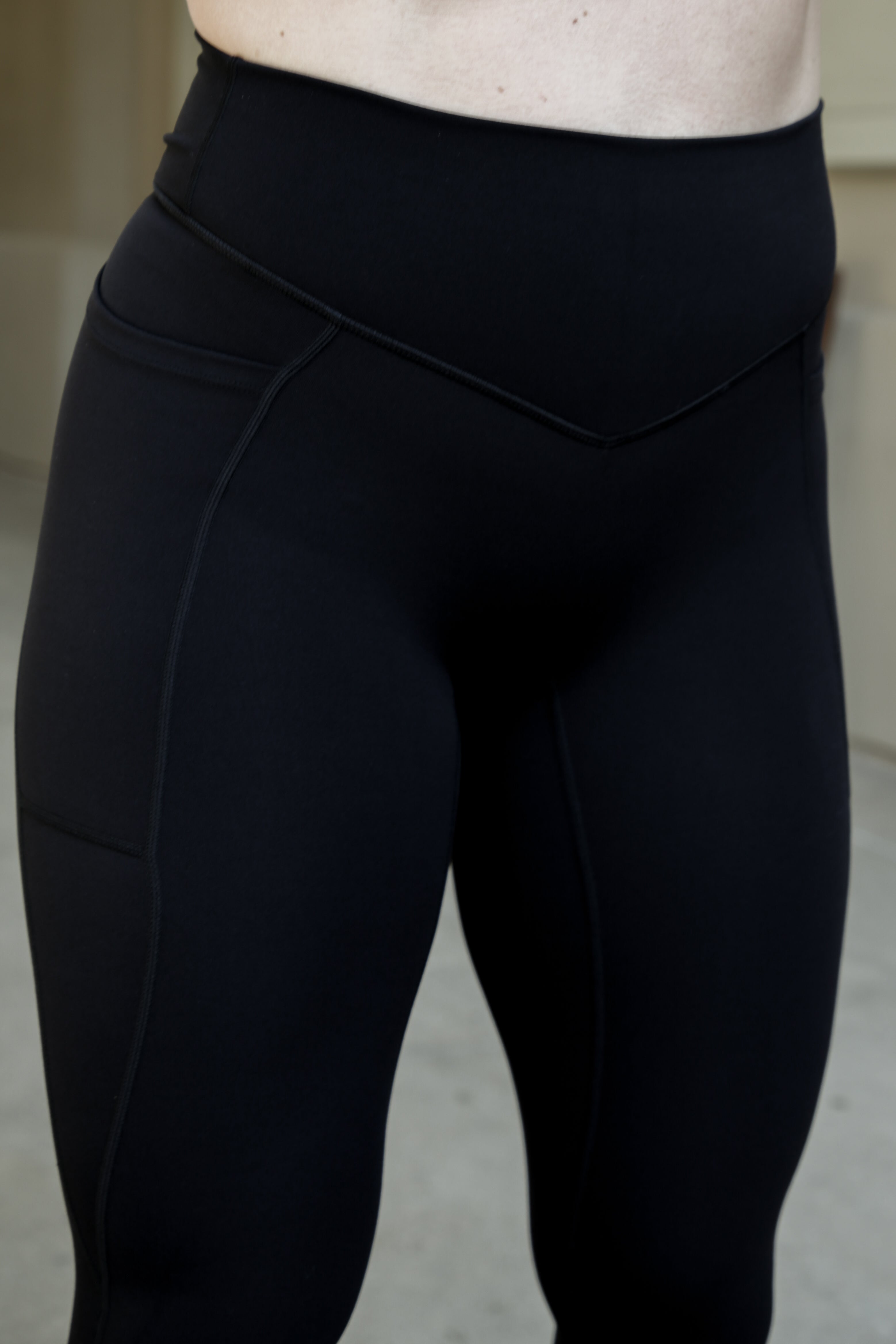 NKD Leggings With Pockets Mid Waist | Black