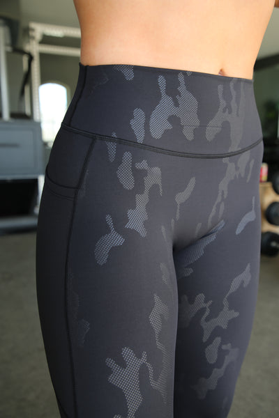 Empowered Leggings With Pockets | Black Camo