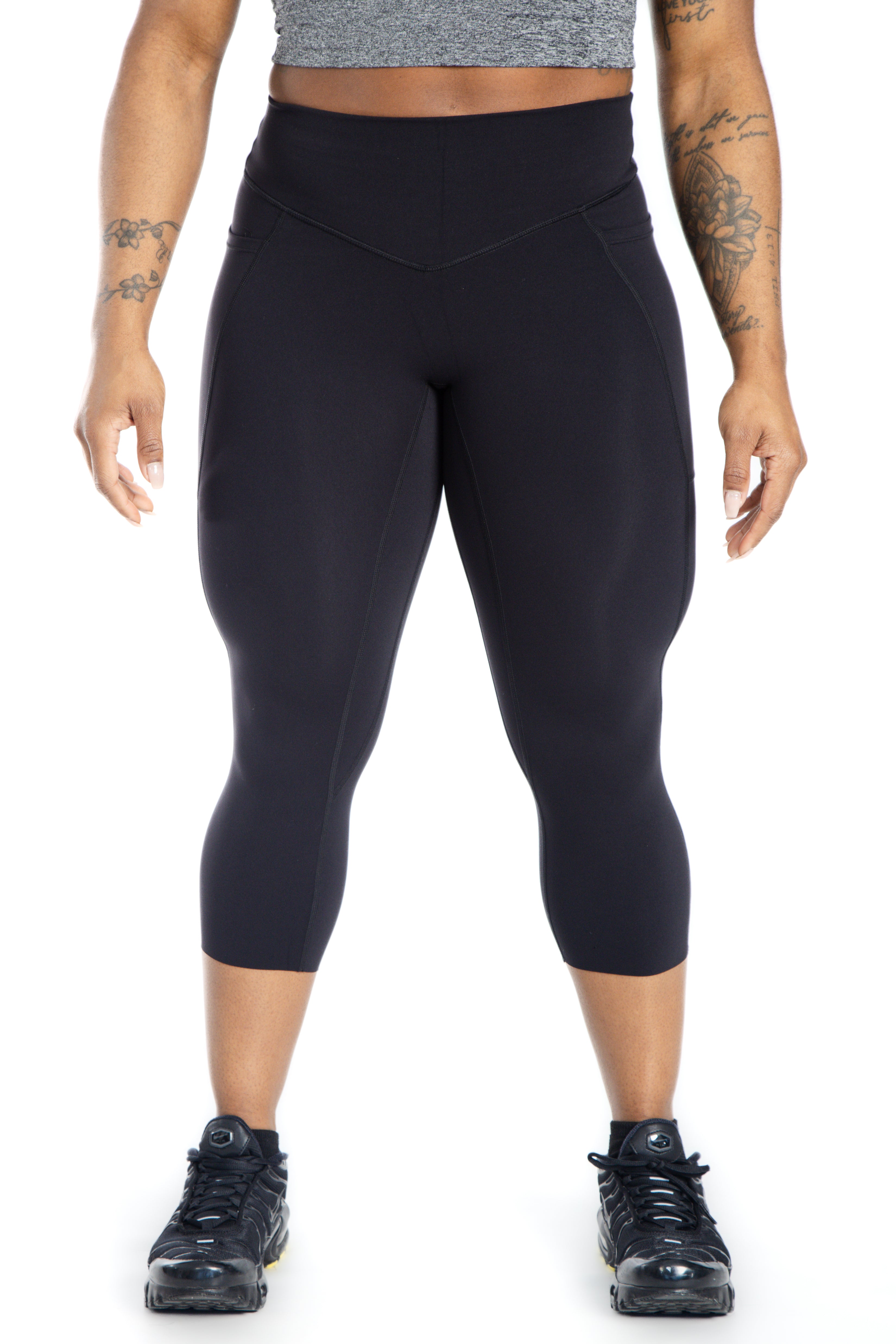 NKD Capris With Pockets Mid Waist | Black