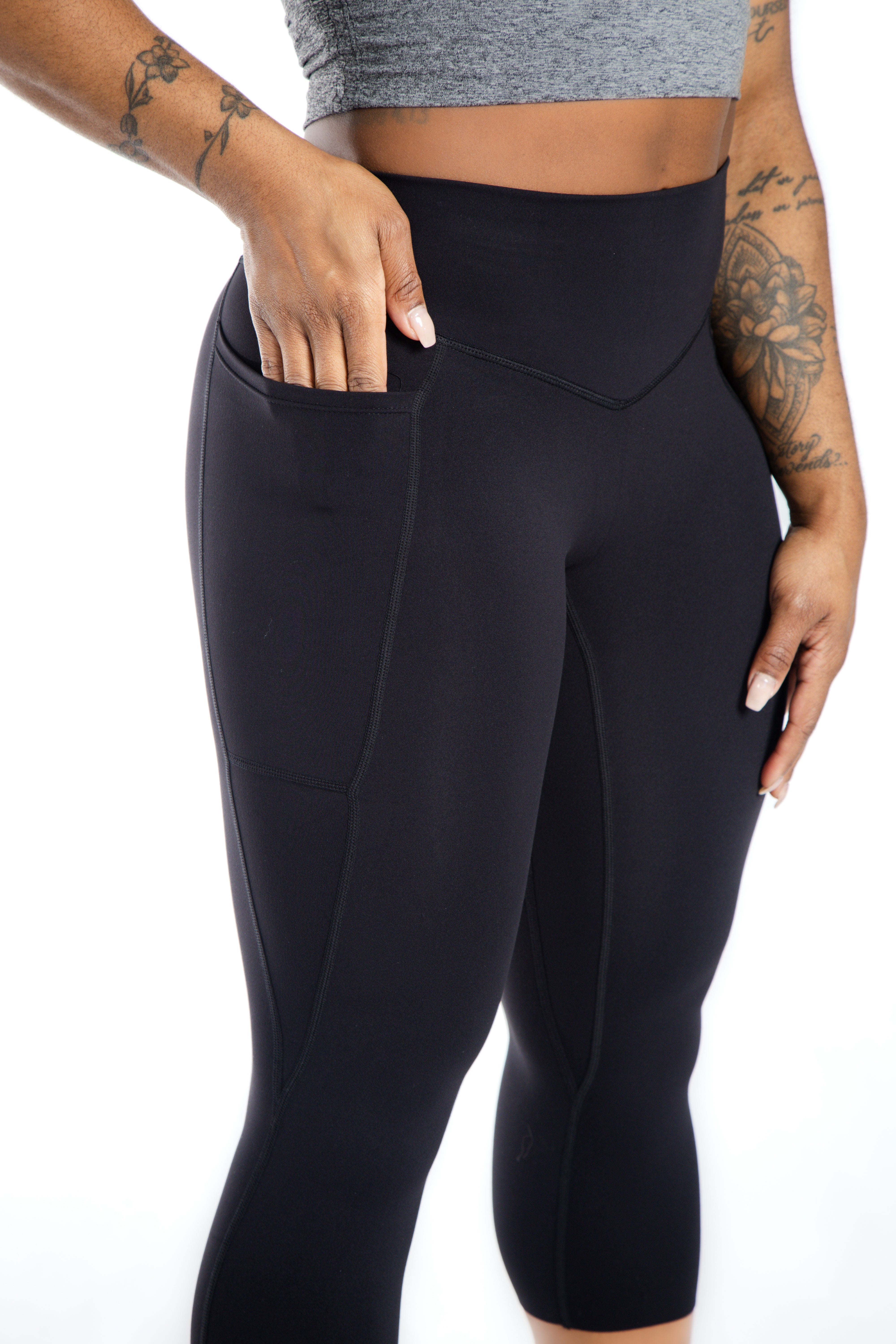 NKD Capris With Pockets Mid Waist | Black