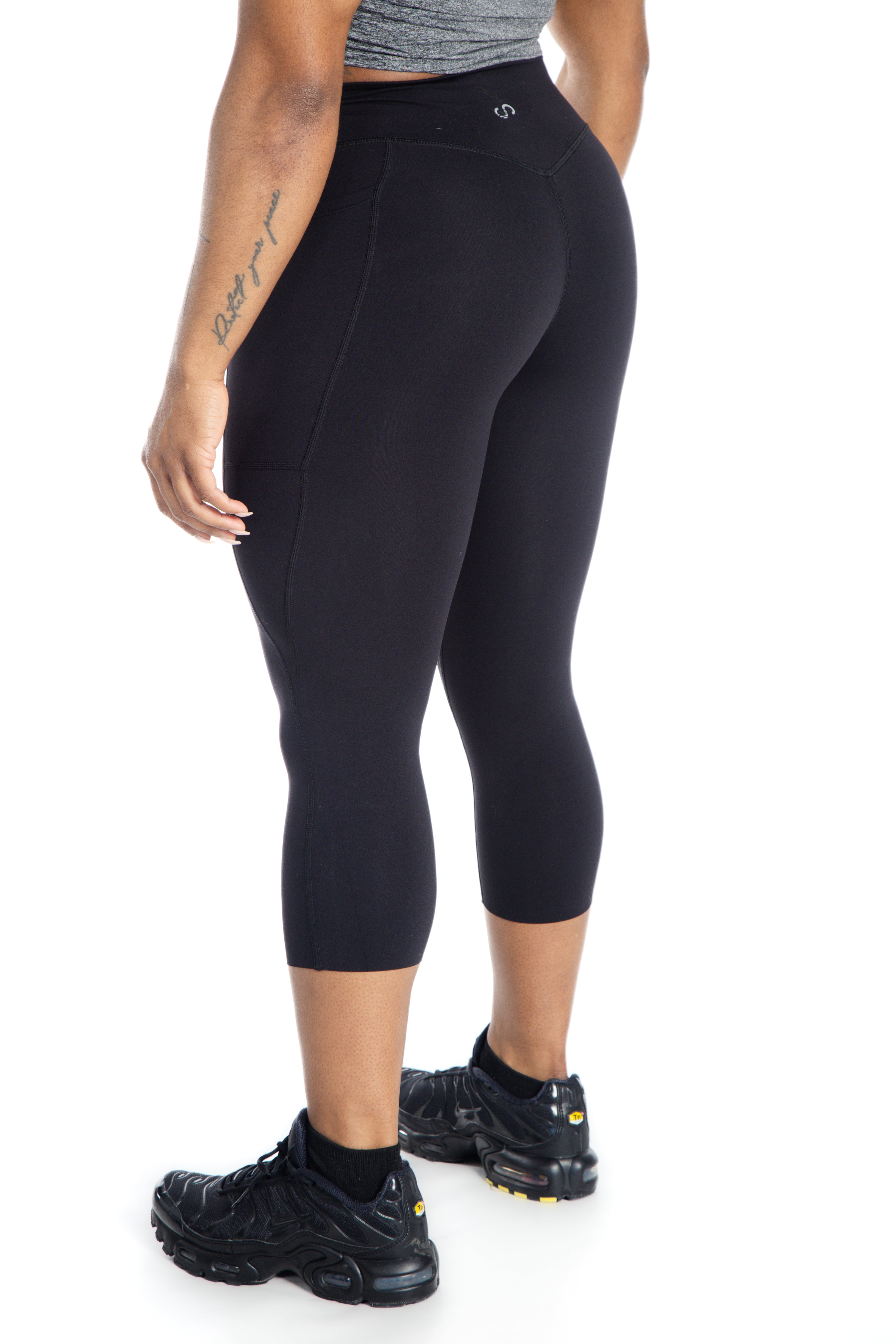 NKD Capris With Pockets Mid Waist | Black