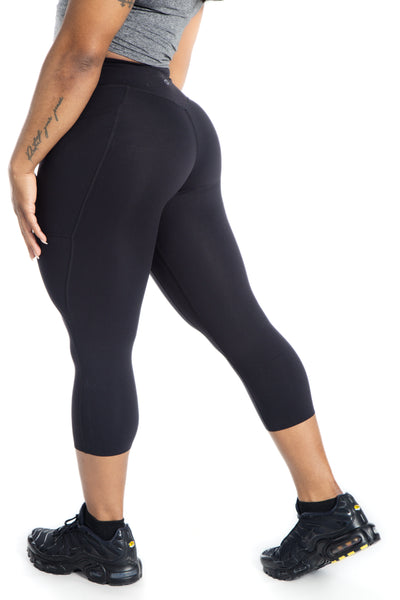 NKD Capris With Pockets Mid Waist | Black