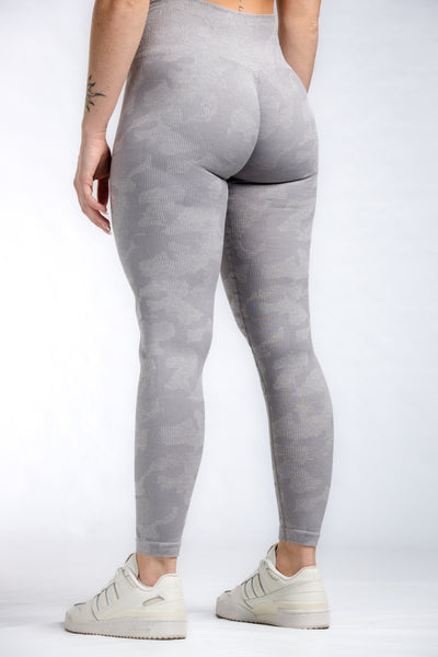 Seamless Leggings With Scrunch | Grey Camo