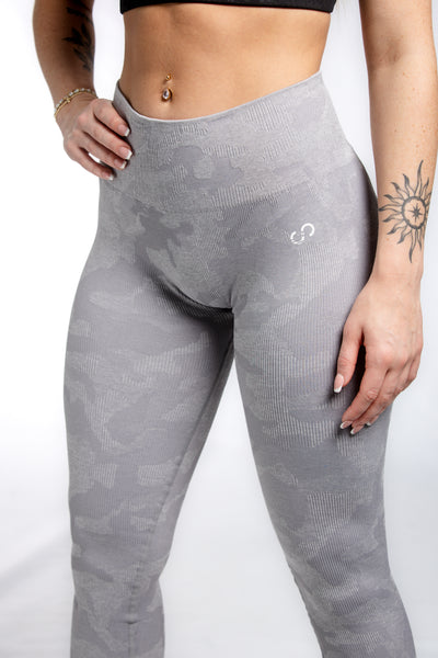 Seamless Leggings With Scrunch | Grey Camo